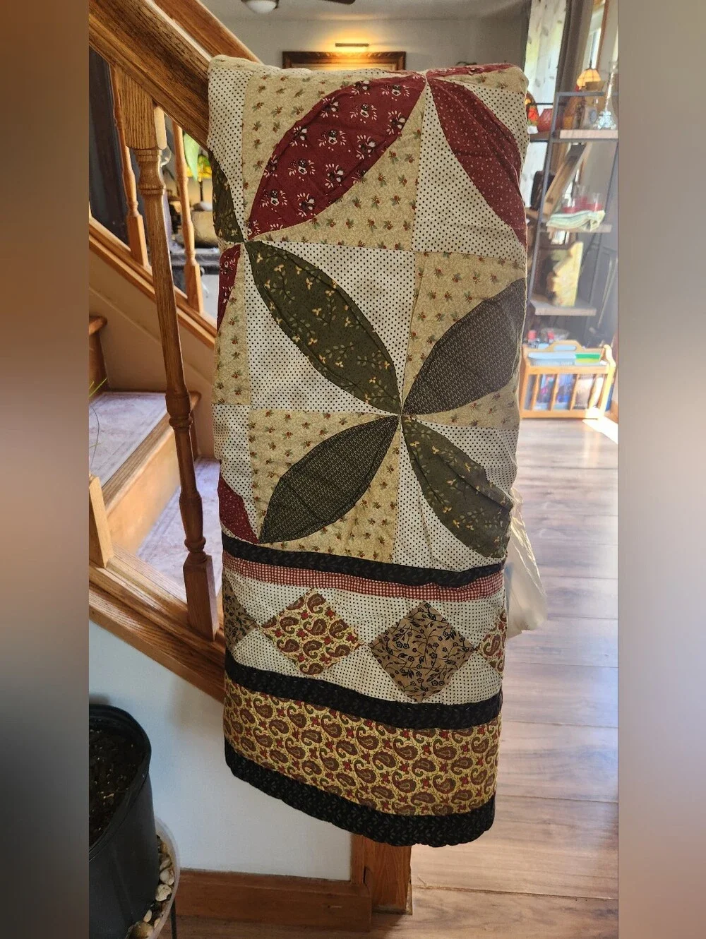 handmade 2-Piece Twin Quilt and Matching Pillow Sham Set. Alabama Beauty